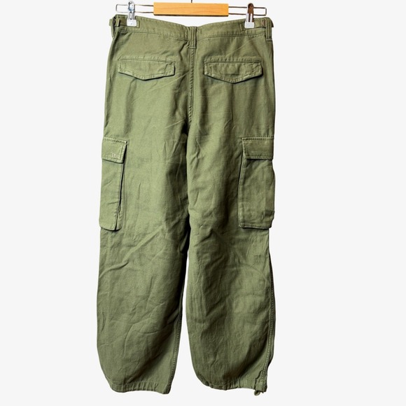 Aritzia TNA Supply Cargo Pant in Army Green Size 6 NWT - Picture 4 of 8